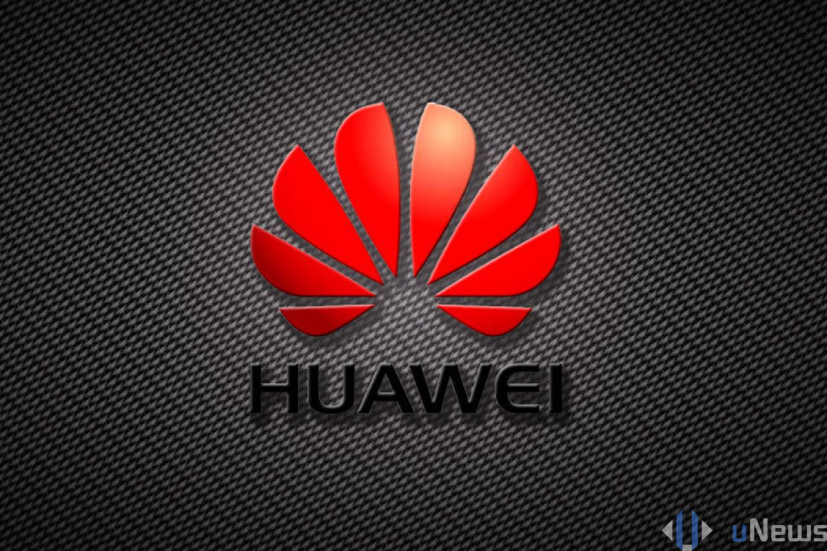 Телефон хуавей на столе. Huawei. Обои на рабочий стол Huawei. Обои на планшет Huawei. Заставка на рабочий стол Хуавей.